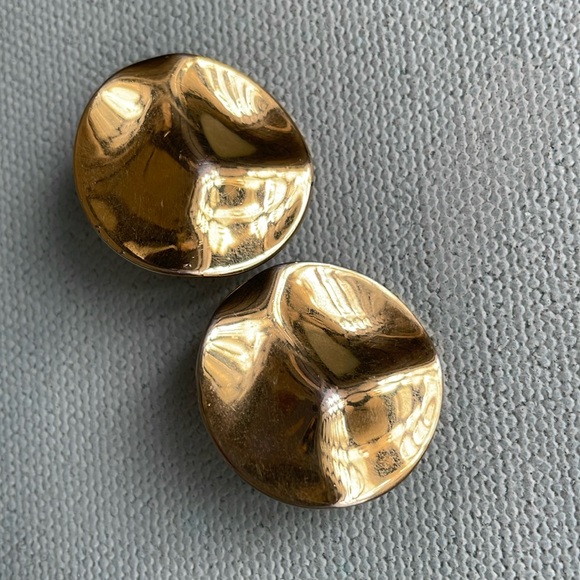 Vintage Monet Clip On Gold Earrings - Picture 2 of 9